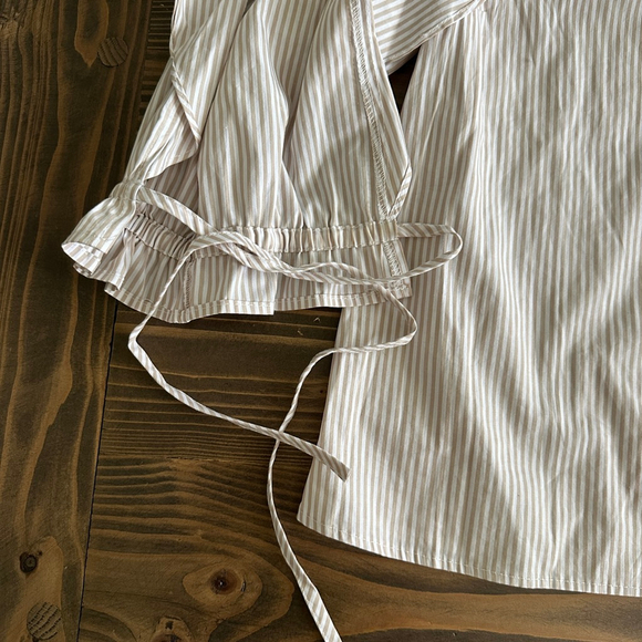 Farrow Women’s White Beige Striped Puff Sleeve Blouse Size M – Open Tie Sleeves - Picture 3 of 7